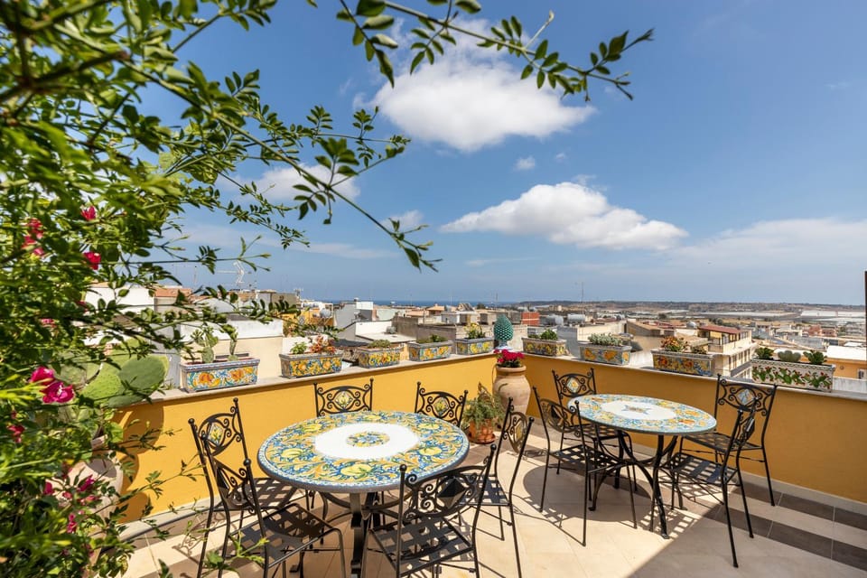 Balcony/Terrace, Balcony/Terrace