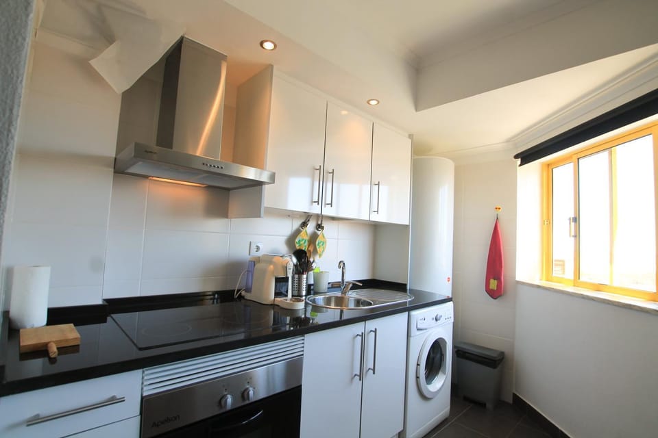 Kitchen or kitchenette, Communal kitchen