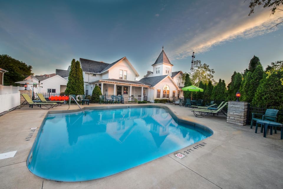 Patio, Swimming pool