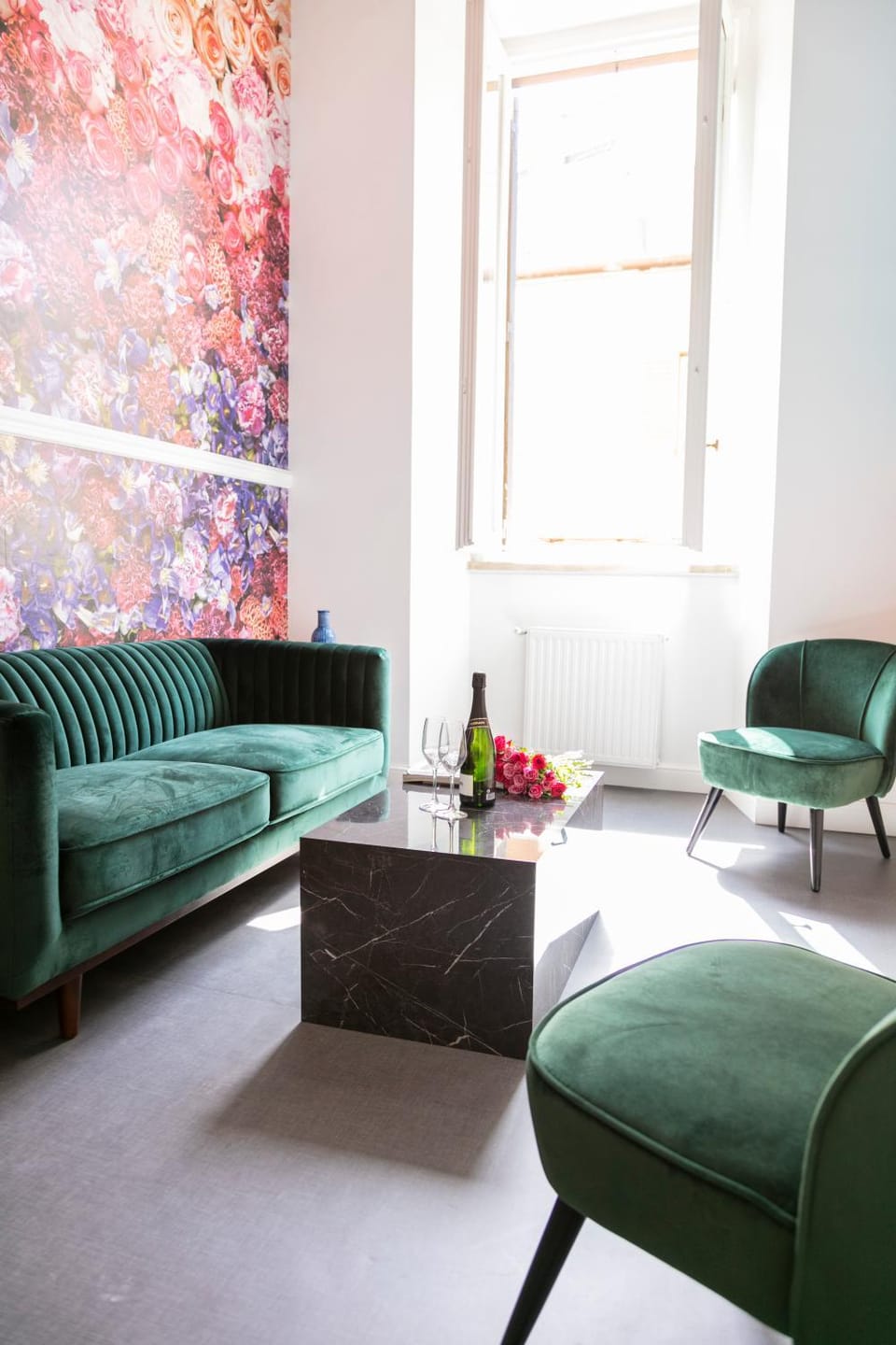 Communal lounge/ TV room, Living room, Lobby or reception