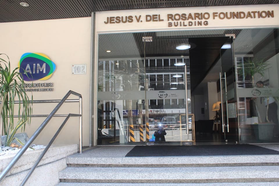 Property building, Facade/entrance, Property logo or sign