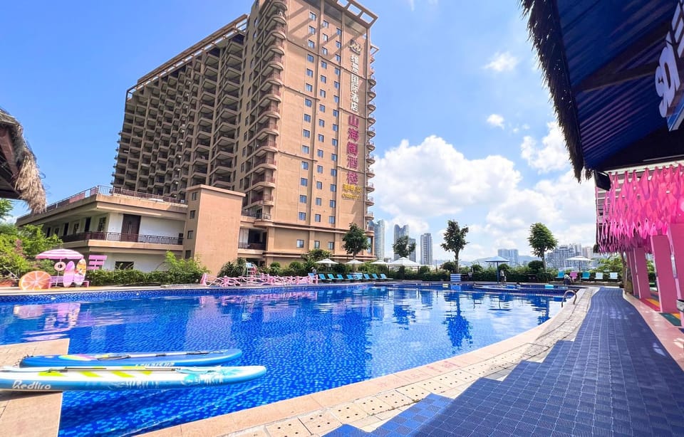Swimming pool