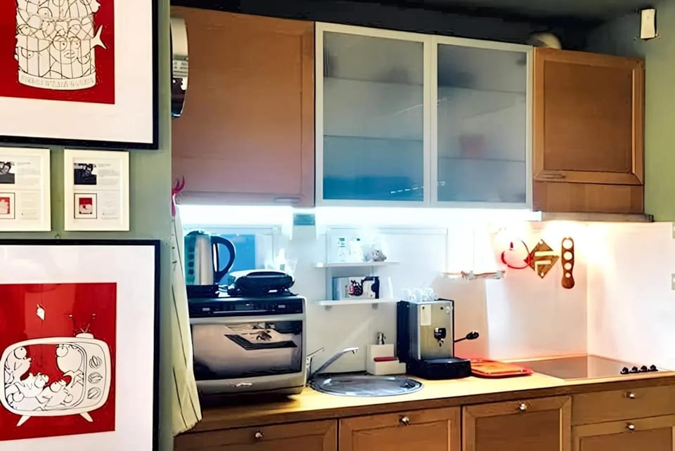 Kitchen or kitchenette