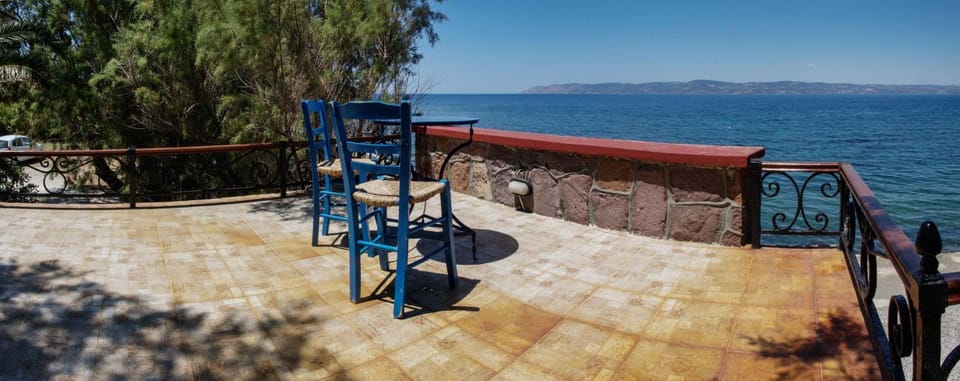 Lela Kaptani Eftalou Olive Grove Apartment in Decentralized Administration of the Aegean