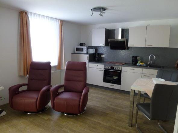 Ferienwohnungen Schäferhaus, incl MeineCardPlus Bed and Breakfast in Willingen