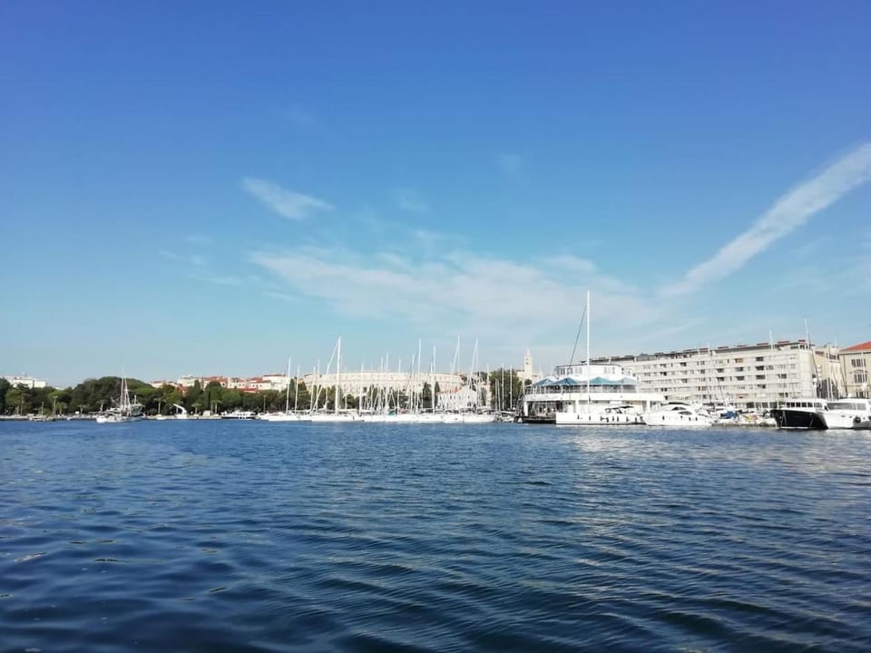City view, Sea view