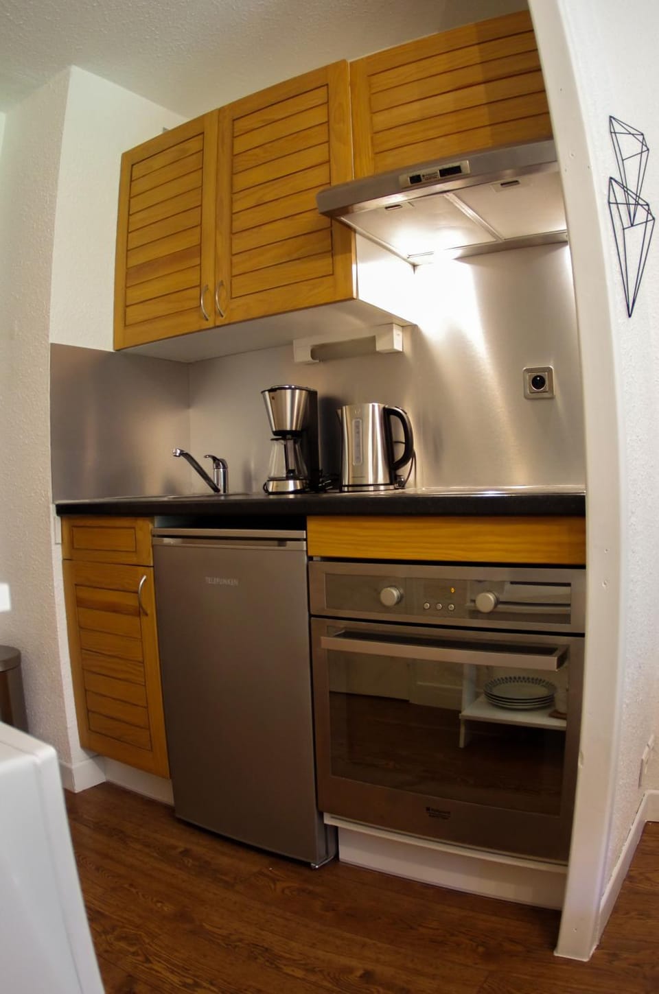 Coffee/tea facilities, Kitchen or kitchenette