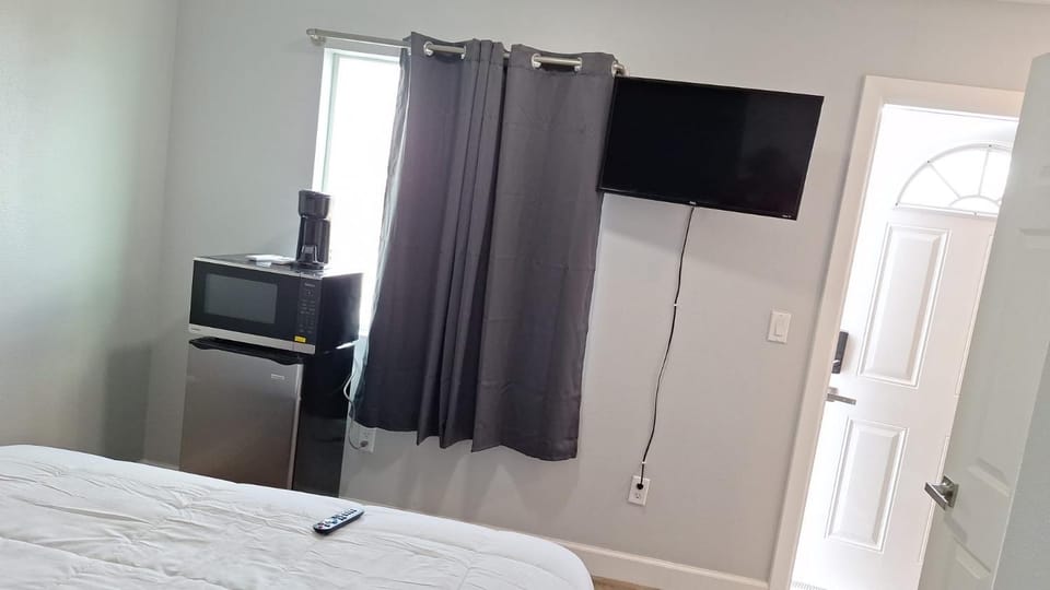 Communal lounge/ TV room, Photo of the whole room, Evening entertainment, Bedroom