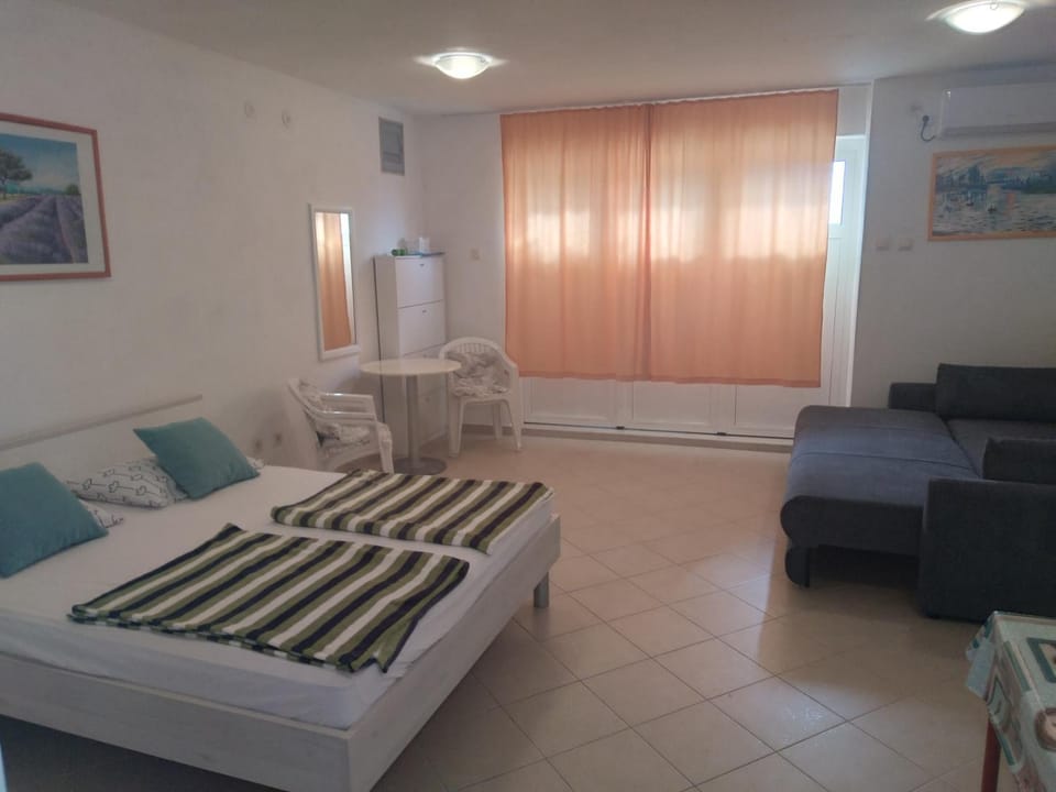 Apartment Perla - 150m from the sea Apartment in Novi Vinodolski