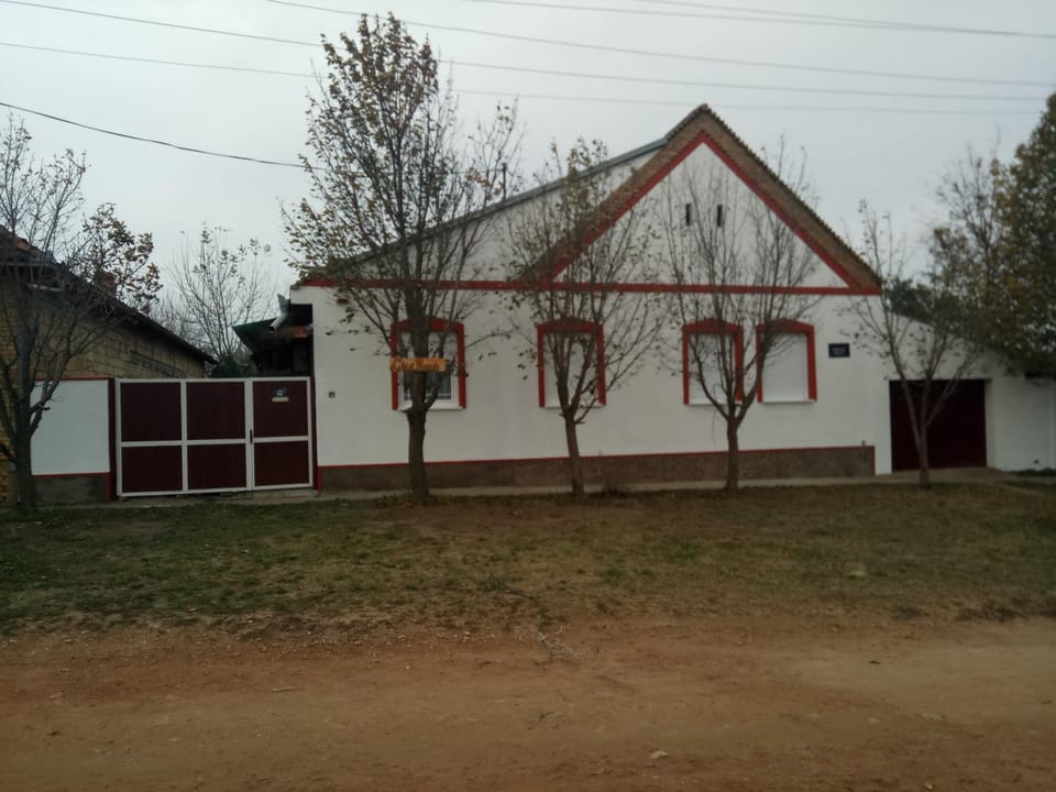 Property building, Day