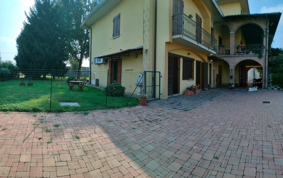 Property building, Garden
