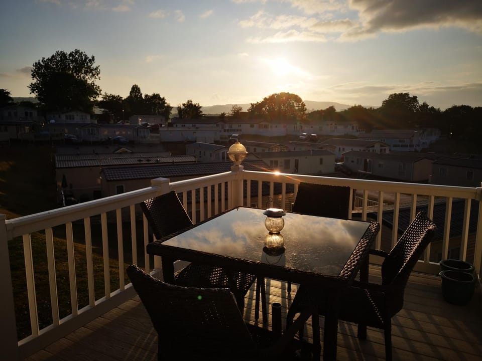Balcony/Terrace, Garden view, Sunrise
