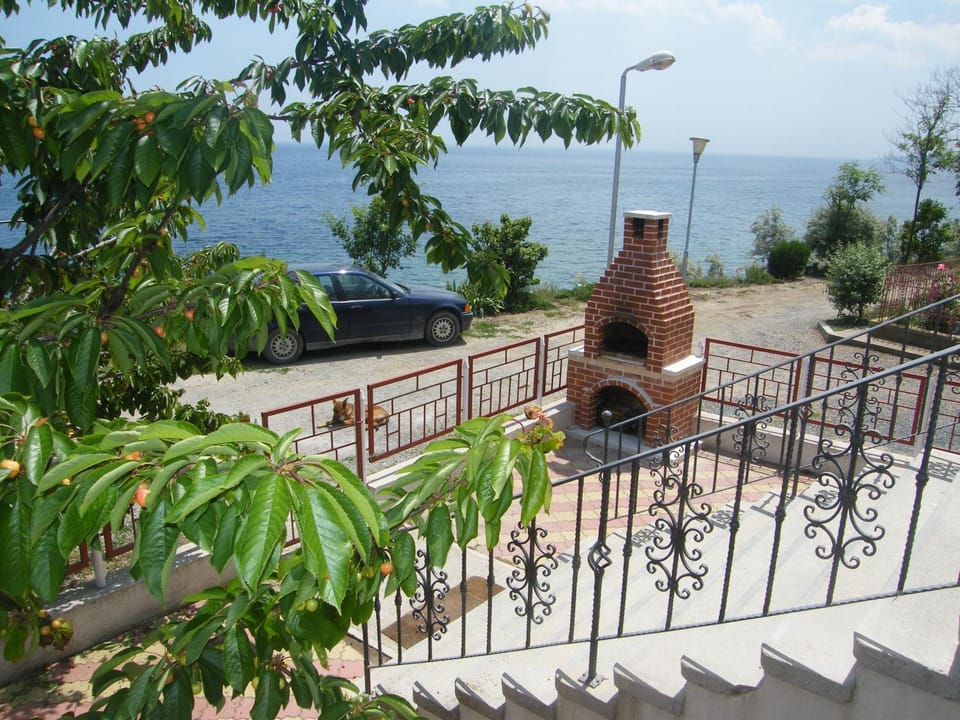 Patio, BBQ facilities, Seating area