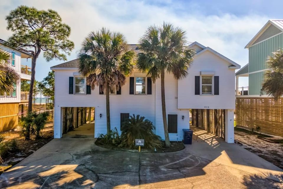 Tan Lines House in Dauphin Island