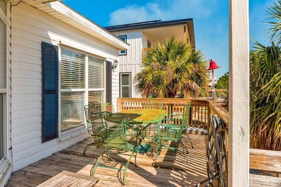 Tan Lines House in Dauphin Island