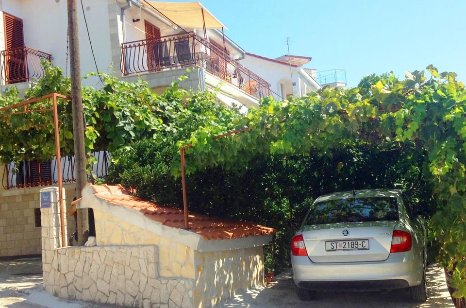 Facade/entrance, Garden