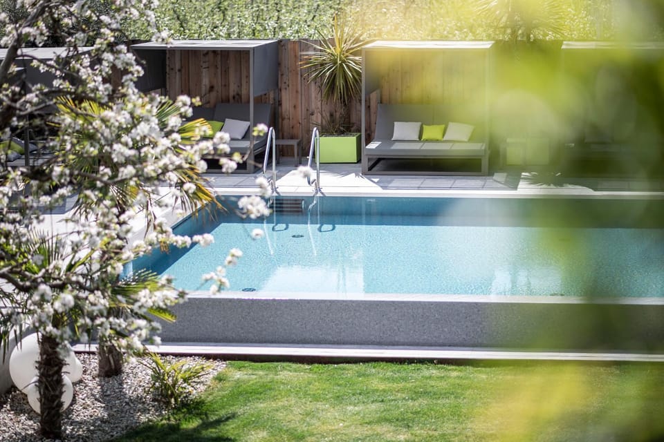 Pool view, Swimming pool