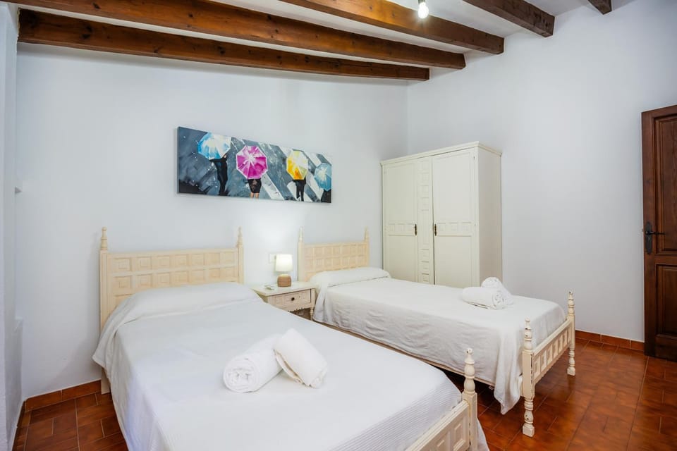 Property building, Living room, Bedroom