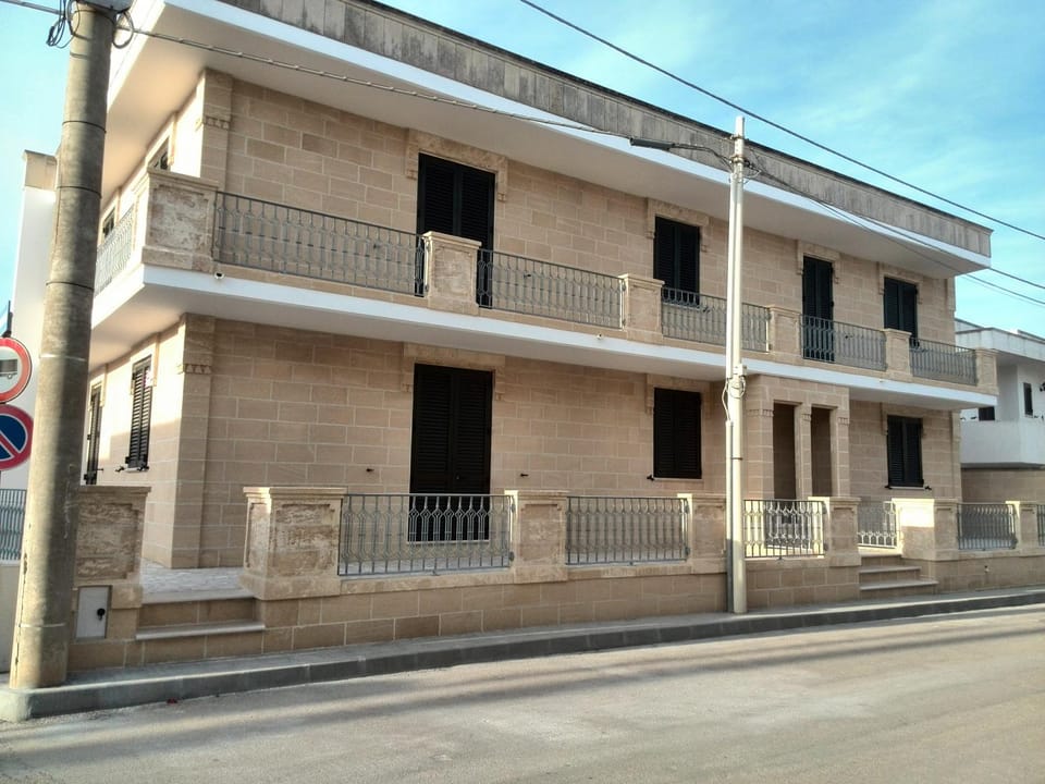 Property building, Neighbourhood, Street view