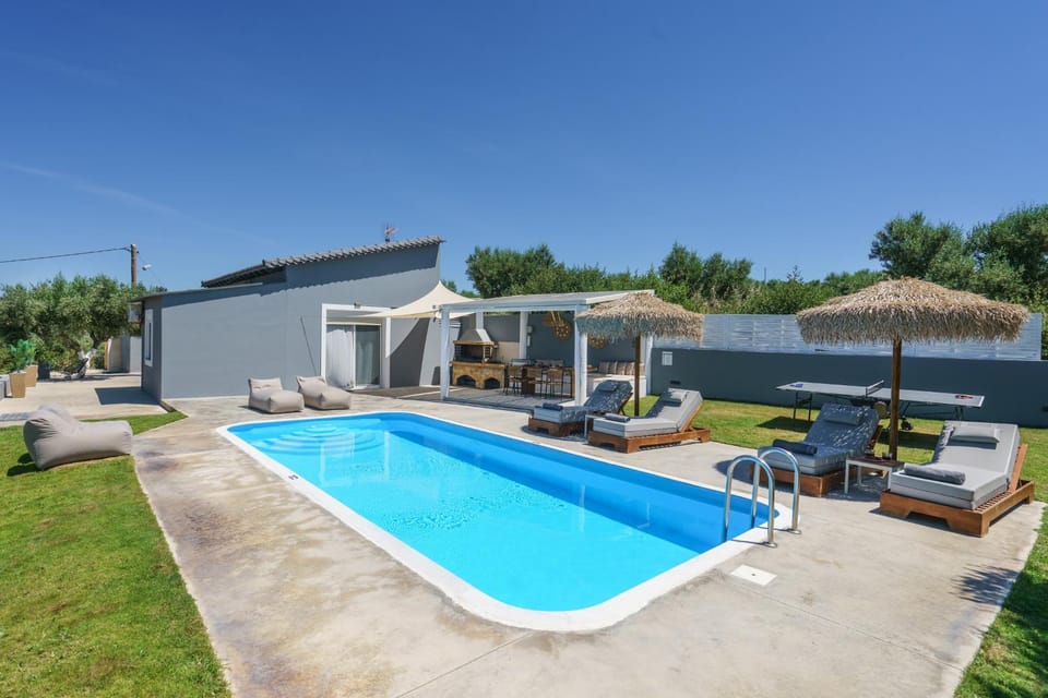 Gramvella Resort Villa in Crete