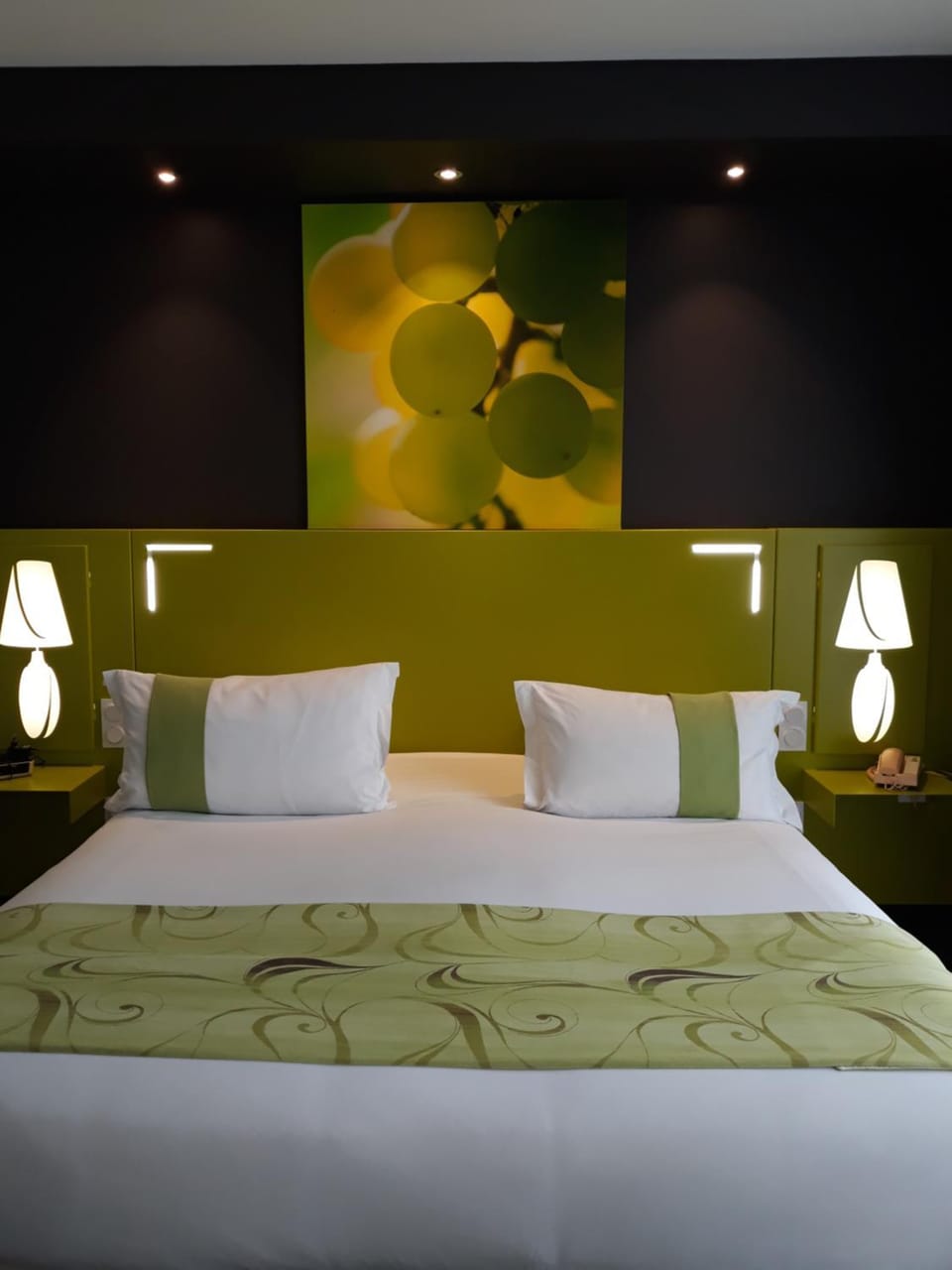 Golf Hotel Colvert - Piscine extérieure et Room Service Hotel in Bourgogne-Franche-Comté