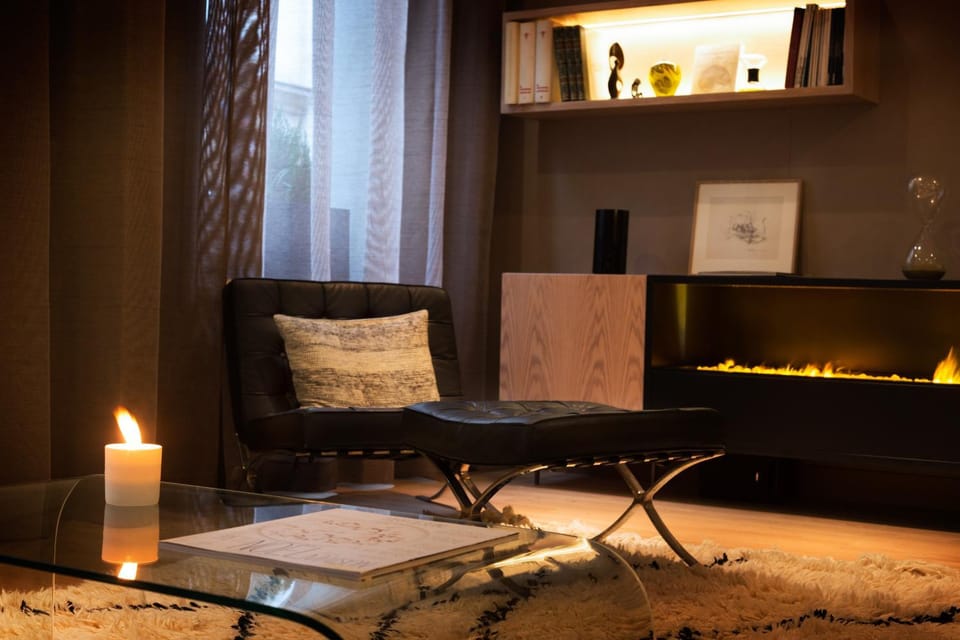 Communal lounge/ TV room, Library, Lobby or reception, Lounge or bar, Decorative detail