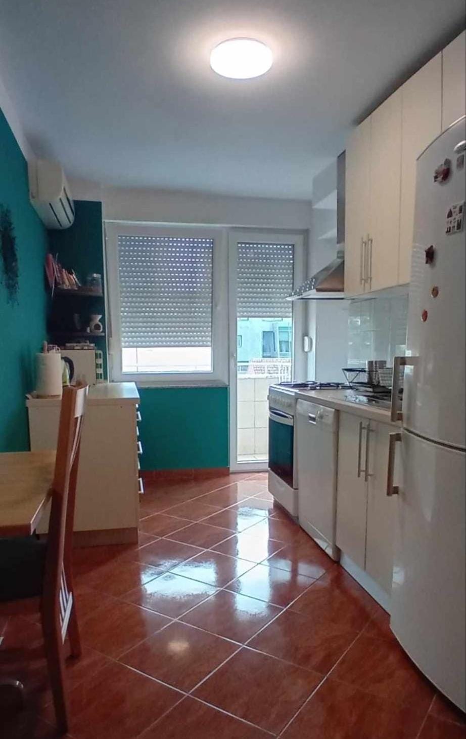 Kitchen or kitchenette, dishwasher, oven, stove