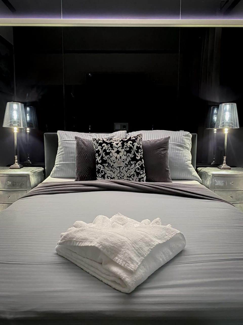 Bed, Photo of the whole room