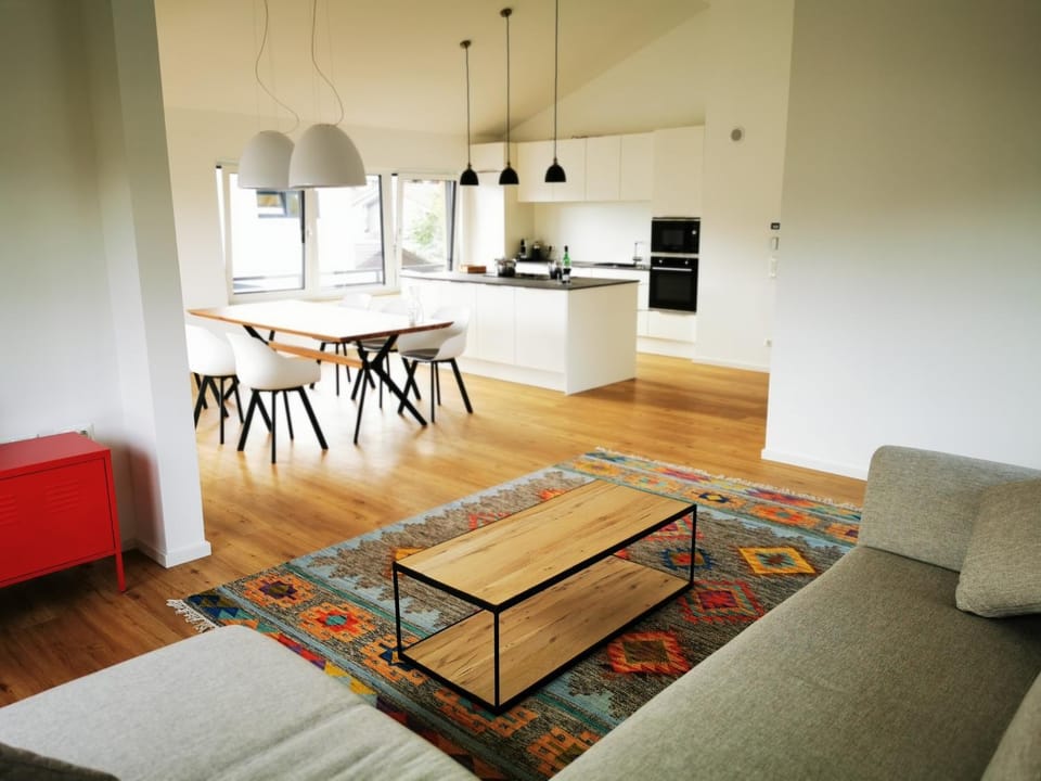 Chalethaus-Chiemsee - Luxus 120qm Panorama-Chaletwohnung am Chiemsee - Neubau Apartment in Prien am Chiemsee