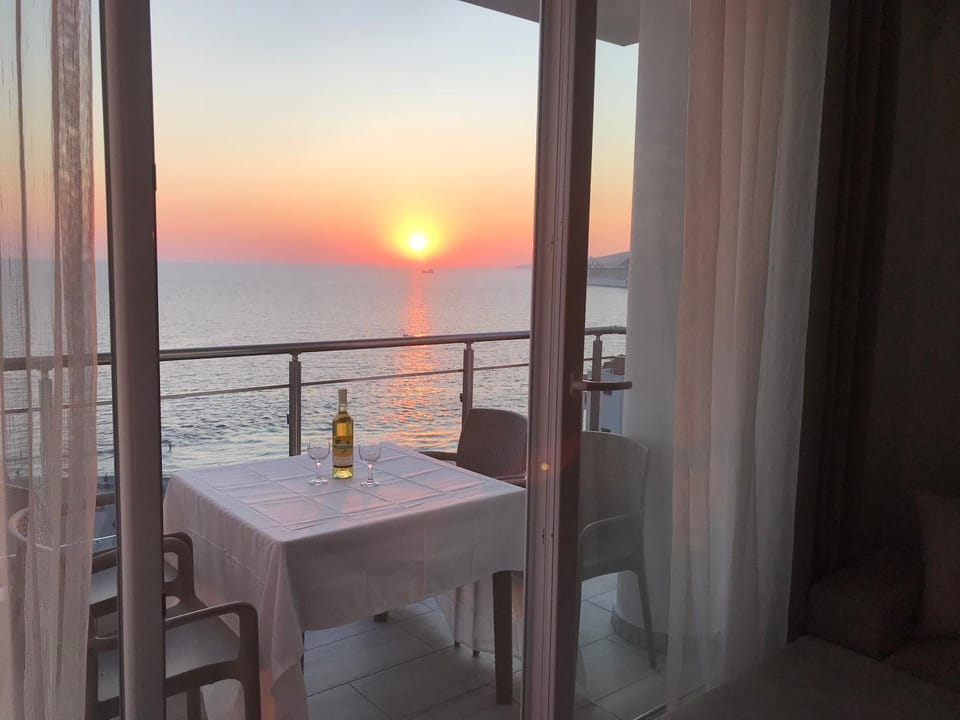 Natural landscape, View (from property/room), Balcony/Terrace, Sea view, Sunset