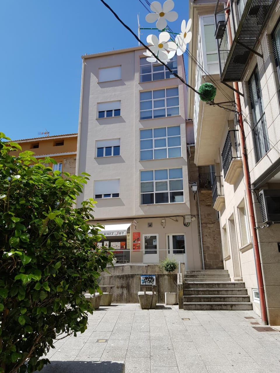 Property building, Facade/entrance