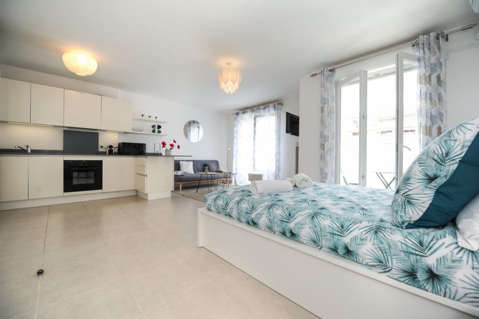Living room, Bedroom