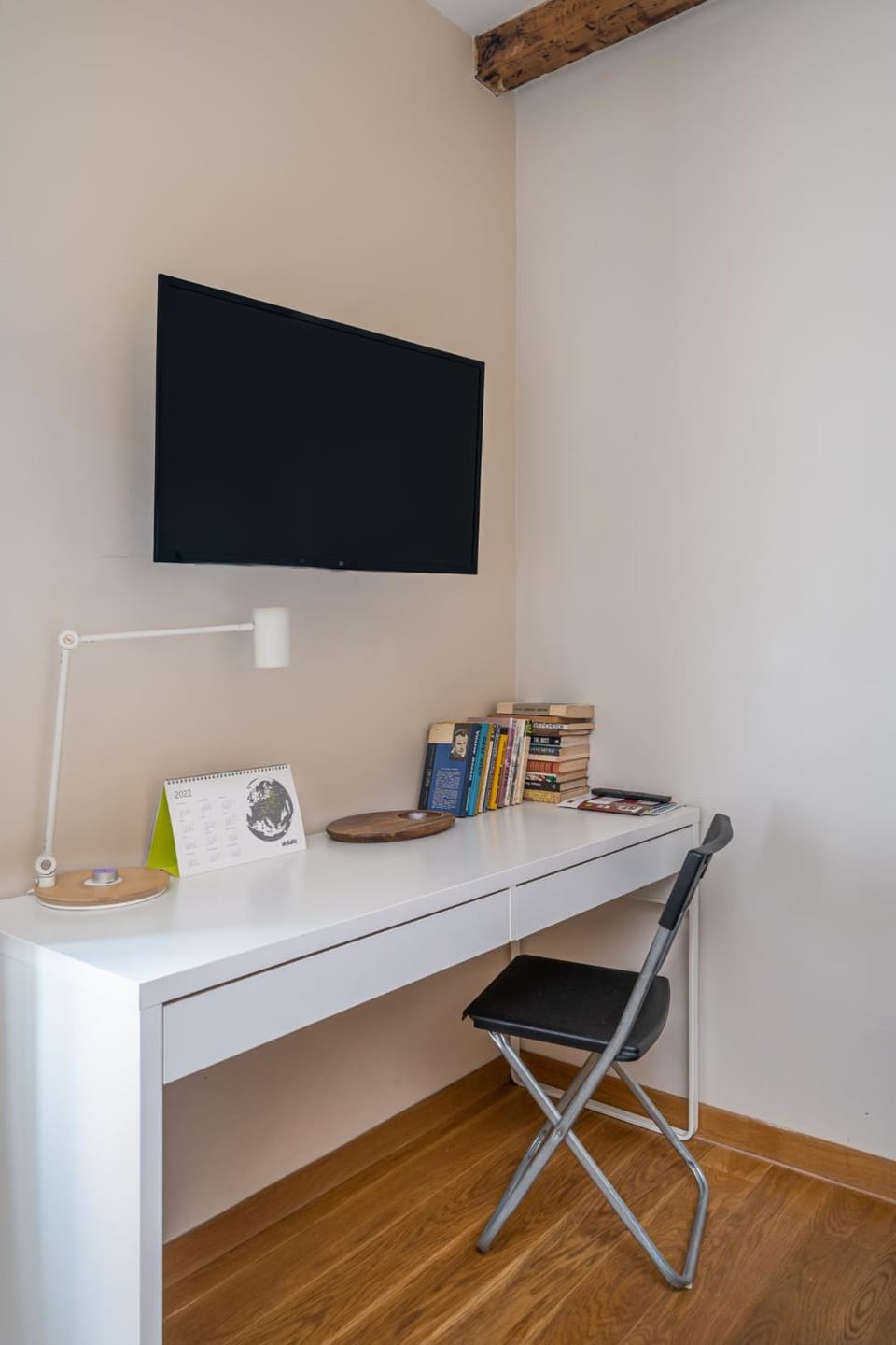 TV and multimedia, hair dresser
