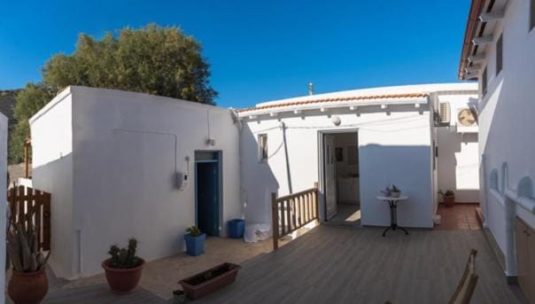 Cactus Room Apartment in Crete