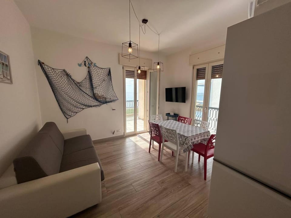 View (from property/room), View (from property/room), Living room, Sea view