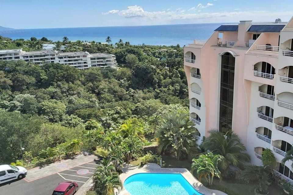 Sea View Studio - West Papeete Apartment in Pape'ete