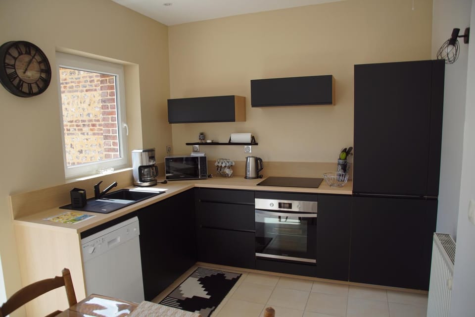 Kitchen or kitchenette, Communal kitchen
