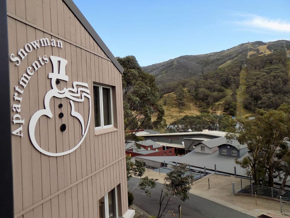 Property building, Property logo or sign, Mountain view