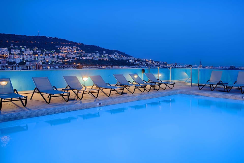 Pool view, Swimming pool