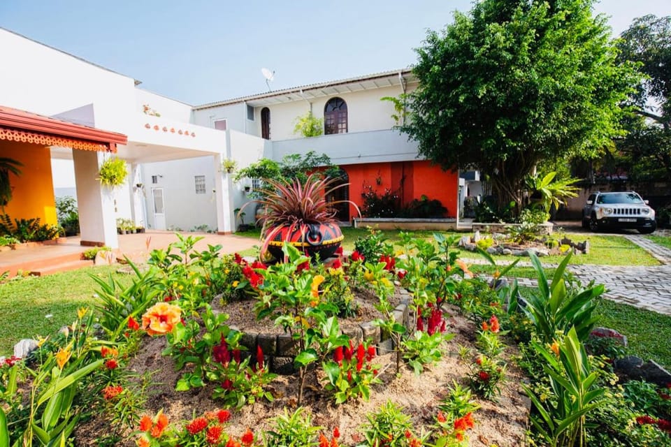 Breeze of Paradise Bed and Breakfast in Western Province
