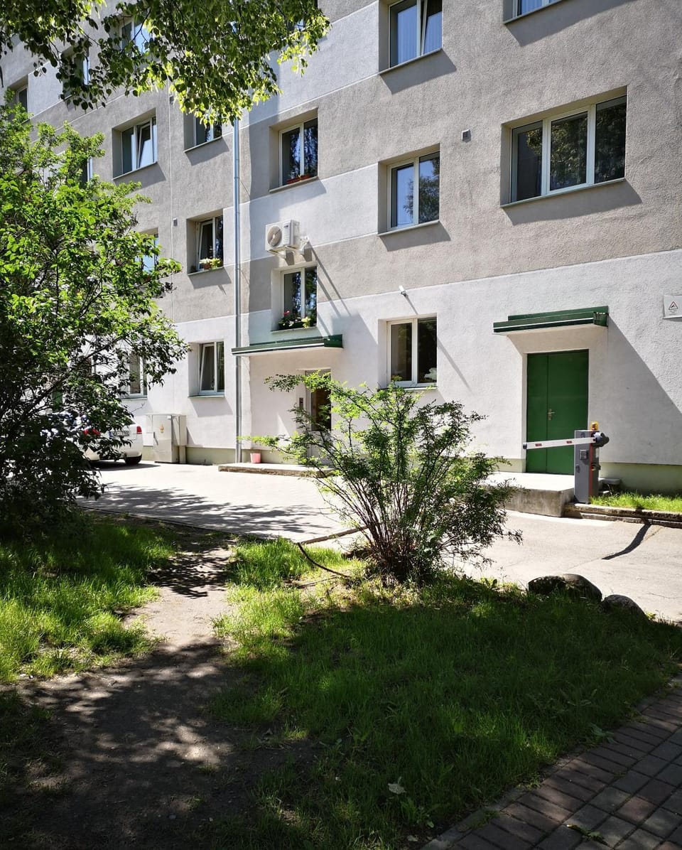 Property building, Facade/entrance, Summer, Garden