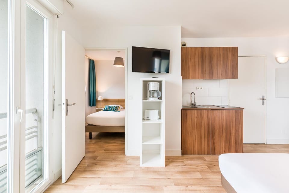 Bedroom, Family