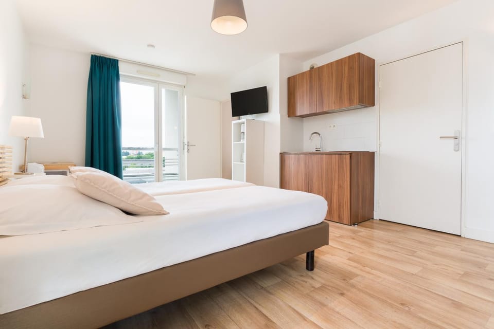 Kitchen or kitchenette, Bedroom, Family
