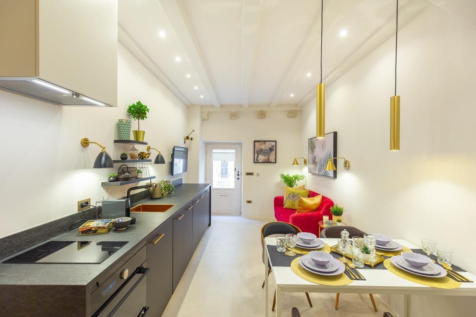 Communal lounge/ TV room, Kitchen or kitchenette, Dining area