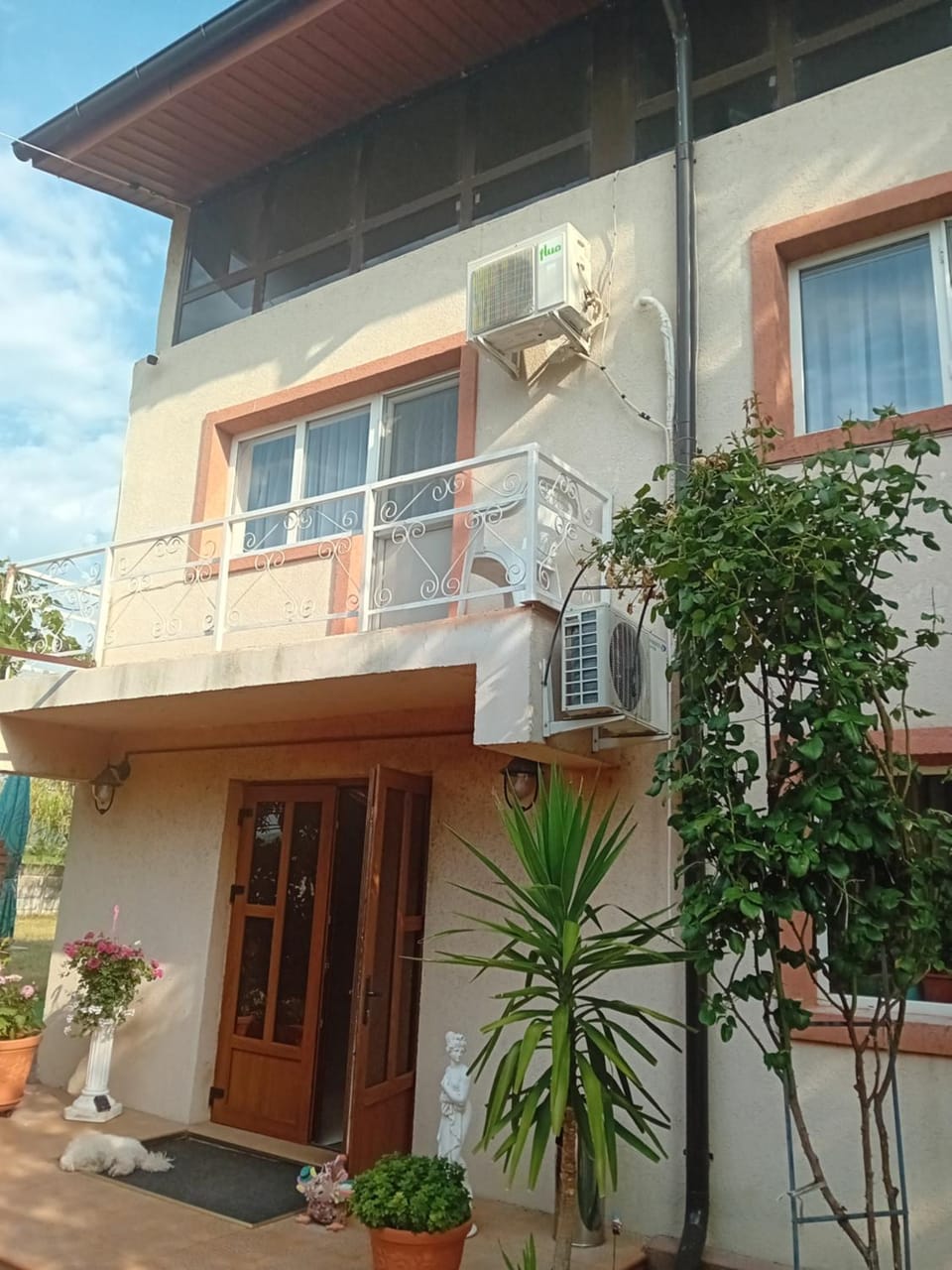 Pensiunea Paradis Vrâncean Bed and Breakfast in Moldova