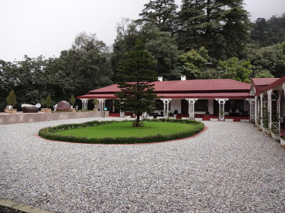 Property building, Day, Inner courtyard view