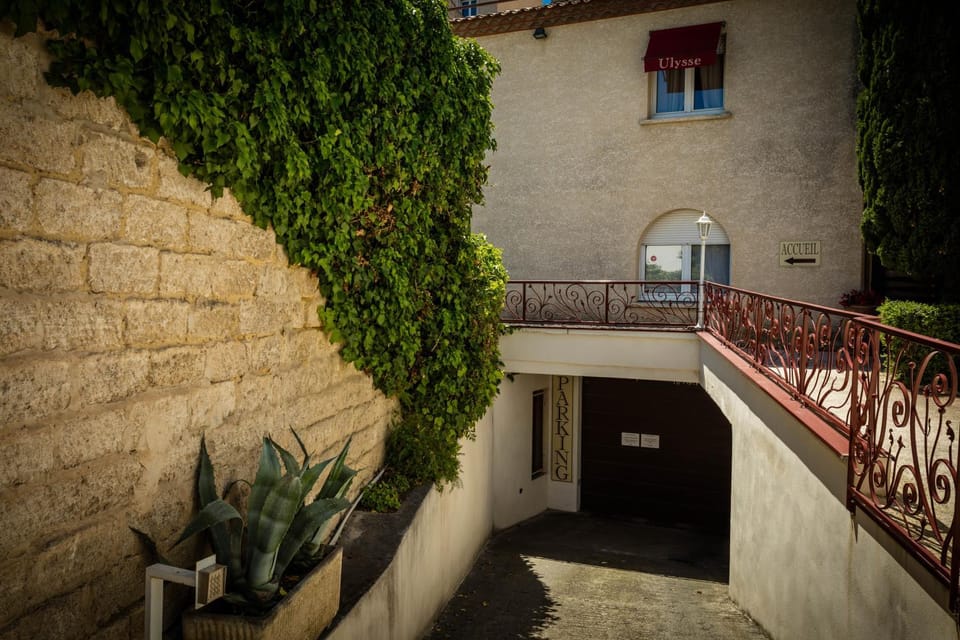 Facade/entrance, On site