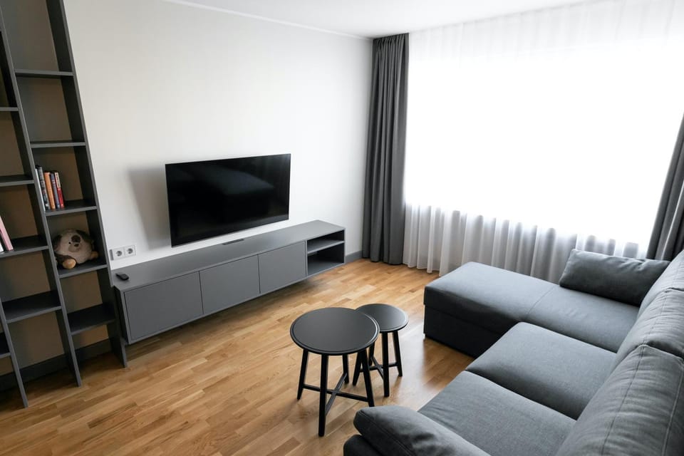 Communal lounge/ TV room, TV and multimedia, Living room, Seating area