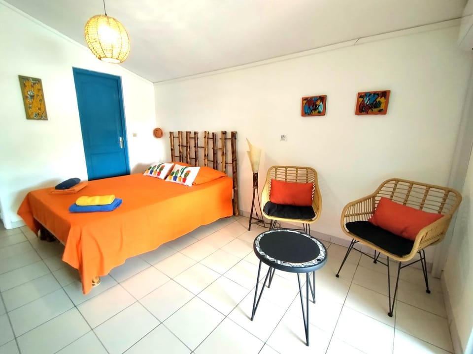 Living room, Photo of the whole room, Bedroom