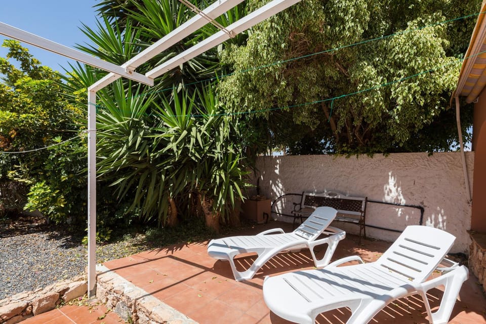 Home2Book Quiet Villa with Private Pool House in Maxorata